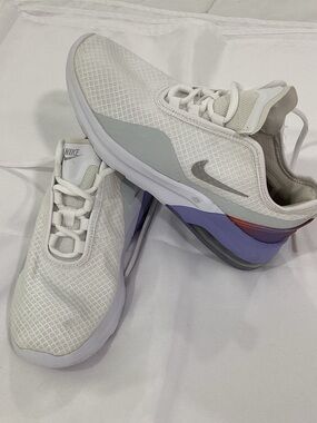 Nike Women’s White Athletic Sneakers with Purple and Gray Accents